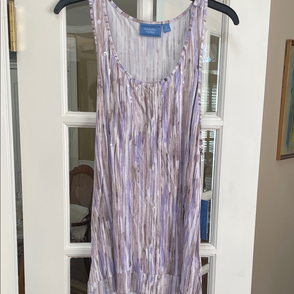 Simply Vera Vera Wang Blue Logo Label on Light Gray Knit